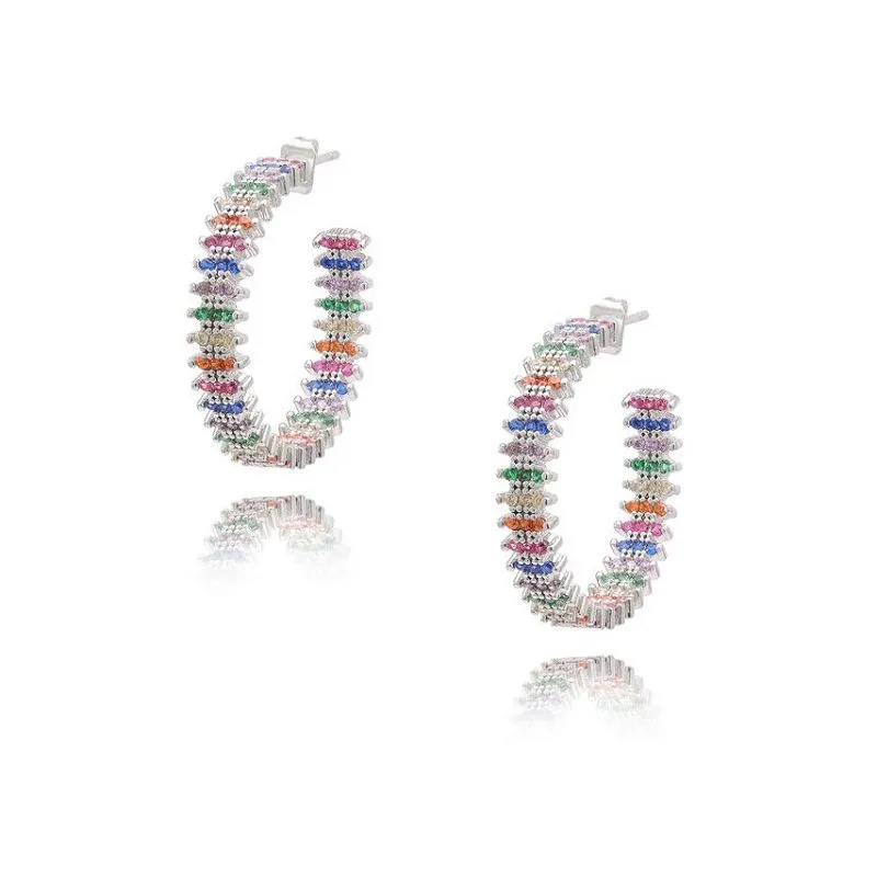 خواتین کے لیے رنگین ہوپ بالیاں